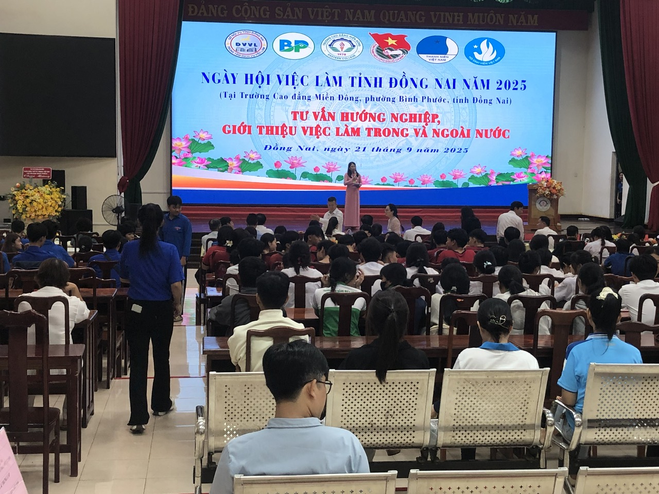 Ngày hội việc làm năm 2025 Cầu nối cho người lao động và doanh nghiệp