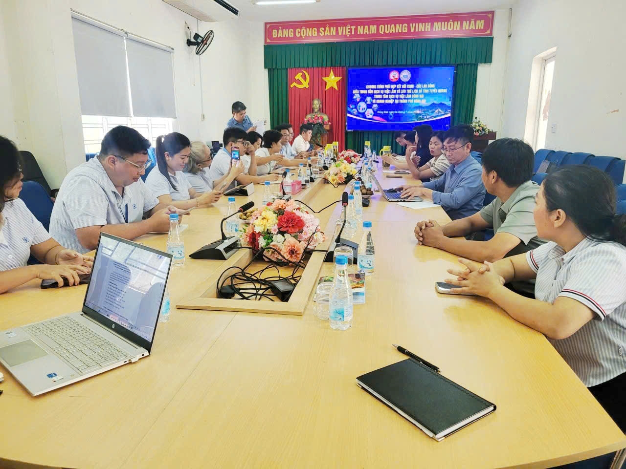 Chương trình phối hợp kết nối Cung – Cầu lao động giữa Trung tâm Dịch vụ việc làm và Lưu trữ lịch sử tỉnh Tuyên Quang, Trung tâm Dịch vụ việc làm Đồng Nai và các doanh nghiệp tại thành phố Đồng Nai